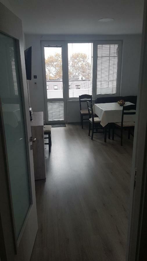 Roza Apartment Warna Zewnętrze zdjęcie